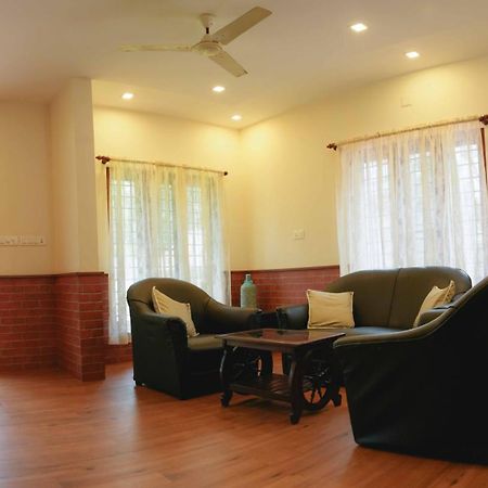 Waves And Shores Beach Villa ماراريكولام المظهر الخارجي الصورة