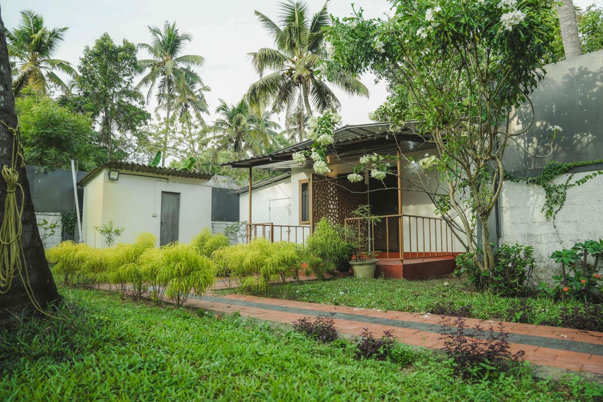 Waves And Shores Beach Villa ماراريكولام المظهر الخارجي الصورة