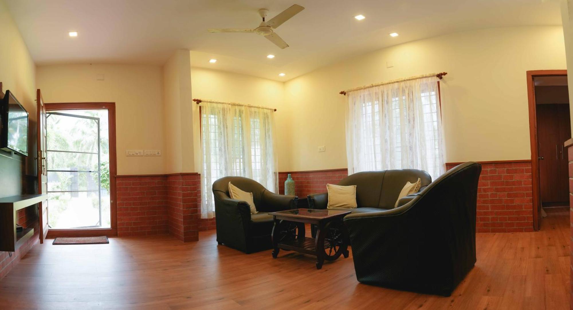 Waves And Shores Beach Villa ماراريكولام المظهر الخارجي الصورة